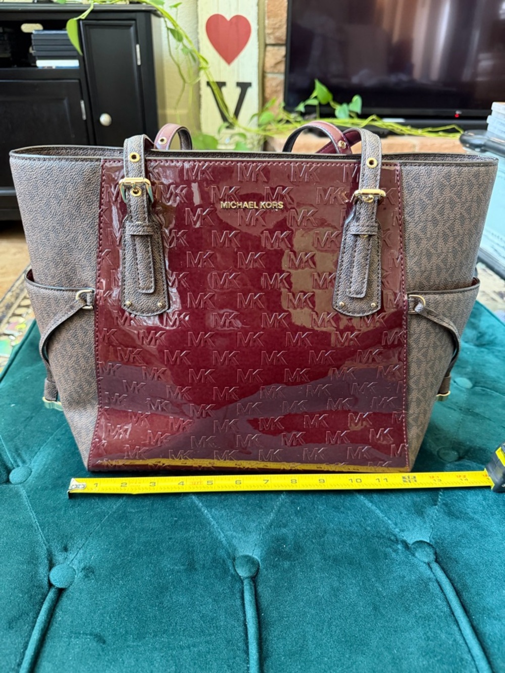 Michael Kors Signature Voyager Large East West Merlot/Brown Tote - Picture 3 of 11